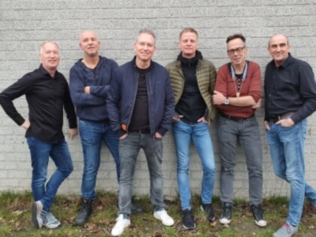 Vlnr: Hans, Peter, Patrick, Timo, Michel, Martin. Bart en Igor ontbreken (Foto: Dorien Stinissen)