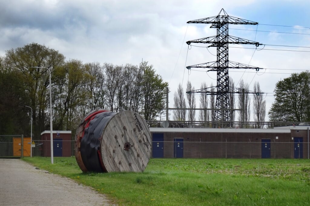 De capaciteit van het transformatorstation in Bemmel is onvoldoende om aan de vraag van nieuwe aansluitingen te voldoen. (foto: Sjaak Veldkamp)