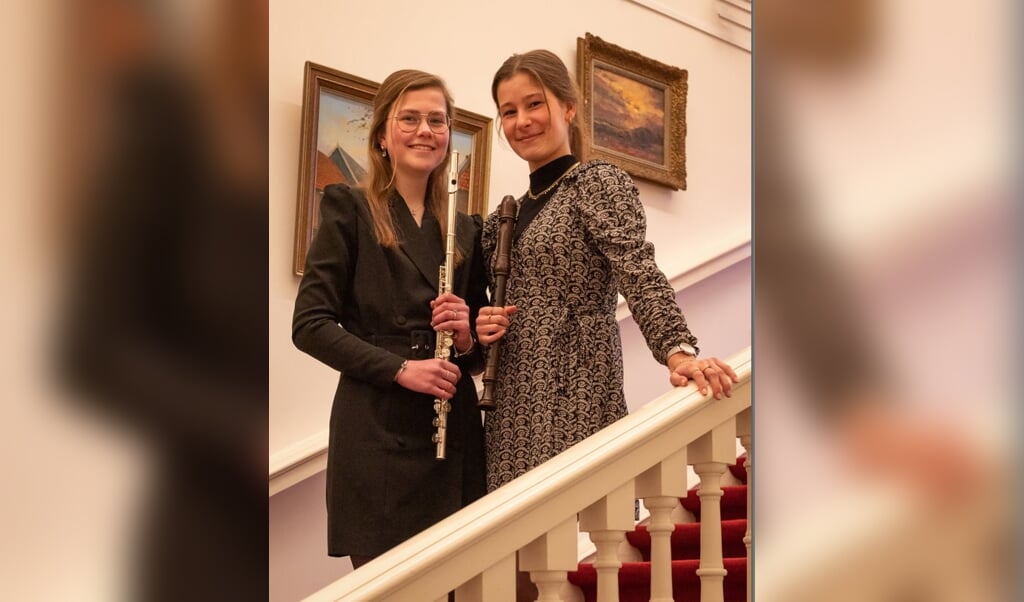 Annely En Emma Slagen Met Lof Voor Hun Muzikale Meesterproef Van De ...