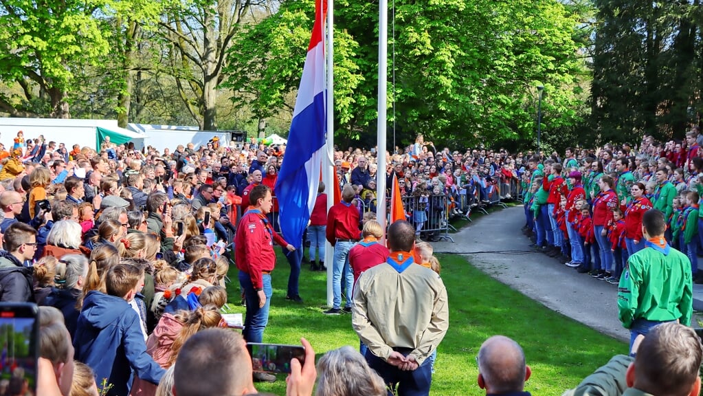 Koningsdag Rijssen als vanouds druk gezellig en zonnig