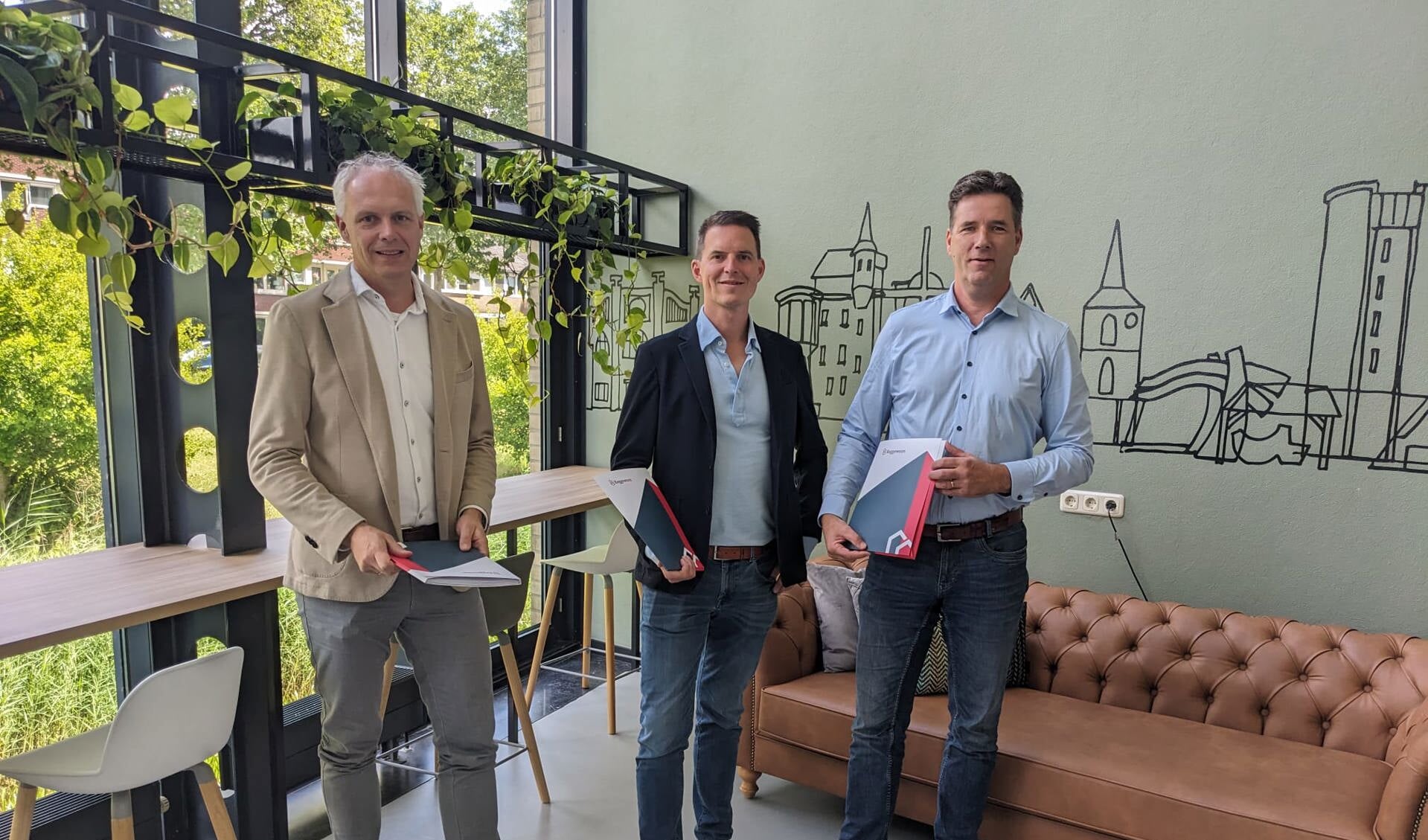 Tom Klokkenburg (adjunct directeur Ter Steege), Rob Nengerman (manager vastgoed Reggewoon), Karl de Lange (directeur Onderpand Vastgoedbeheer).